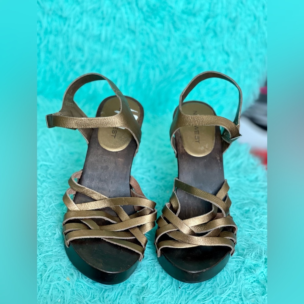 Retro platform sandal